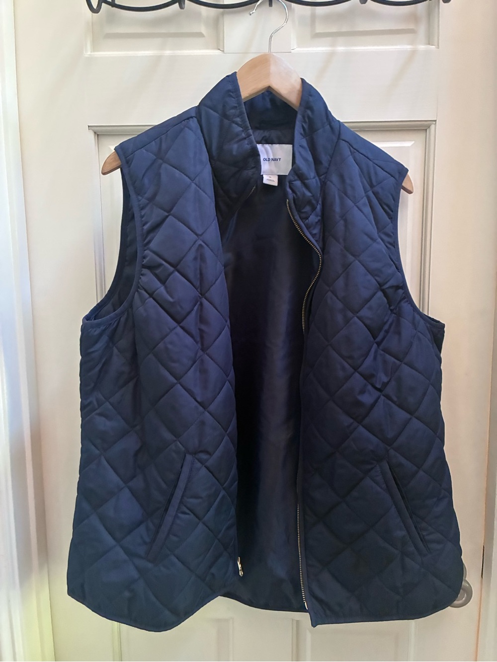 Old Navy Quilted Navy Sleeveless Vest